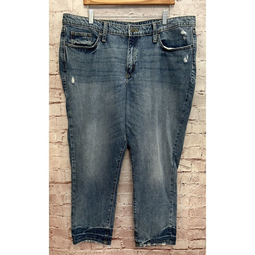 Universal Thread Denim Jeans Size 18 High-Rise Straight Distressed NEW